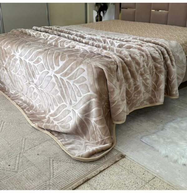 Couverture GOLDEN BEAR MARQUE ABM  2 places 7 KG 220*240CM beige