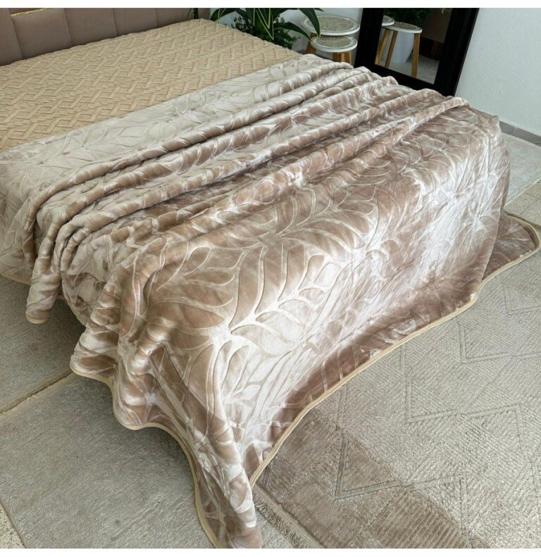 Couverture reine - Couverture LA REINE MARQUE ABM 2 places 4 KG 220*240CM BEIGE
