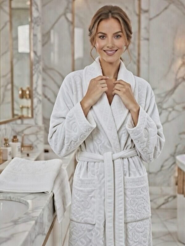 Cape de bain avec deux serviettes marque ABM JACQUARD 100% coton haute qualité