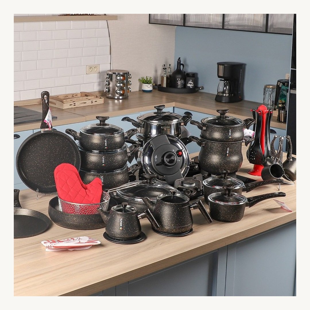 DatVZcaxbWPtcWVA.jpg MARQUE Lines – Batterie de Cuisine 43 Pièces Granite Noir – Image 1