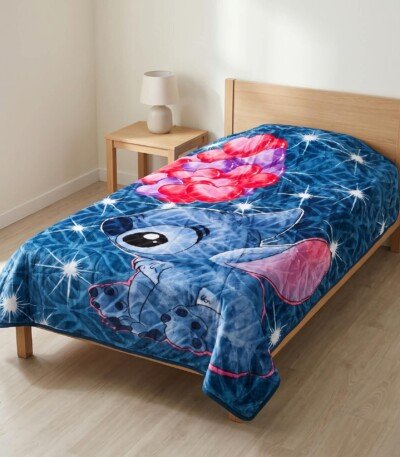 Couverture enfant MARQUE ABM 160*220 CM acrylique - Stitch cœurs, bleu
