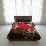 Couverture SOLAR BEAR MARQUE ABM double faces 2 places 12 KG 220*240CM - marron roses rouges