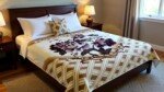 Couverture SOLAR BEAR MARQUE ABM double faces 2 places 12 KG 220*240CM - beige fleurs violettes