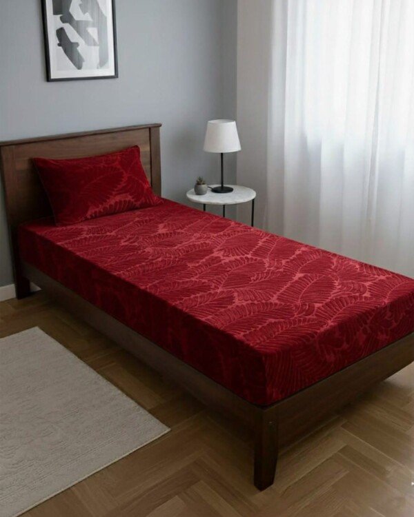 DRAP HOUSSE AVEC COUSSIN MARQUE ABM 1 place 160*230 ROUGE BORDEAUX