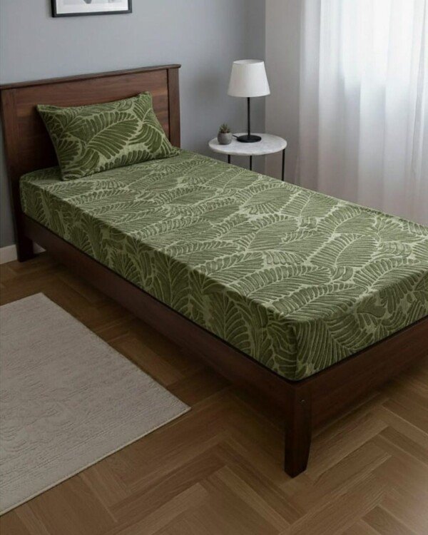 DRAP HOUSSE AVEC COUSSIN MARQUE ABM 1 place 160*230 VERT D'EAU