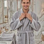 Cape de bain avec deux serviettes, marque ABM JACQUARD, confectionnée en 100% coton de haute qualité - gris, homme
