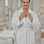 Cape de bain avec deux serviettes marque ABM JACQUARD 100% coton haute qualité - blanc, homme