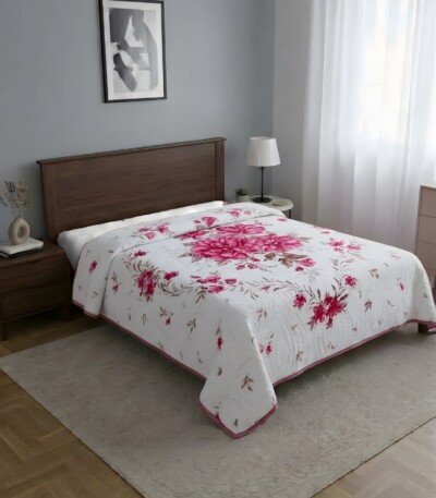 Couverture TRUE LOVE MARQUE ABM 2 places 6 KG 220*240CM - Blanc, fleurs roses