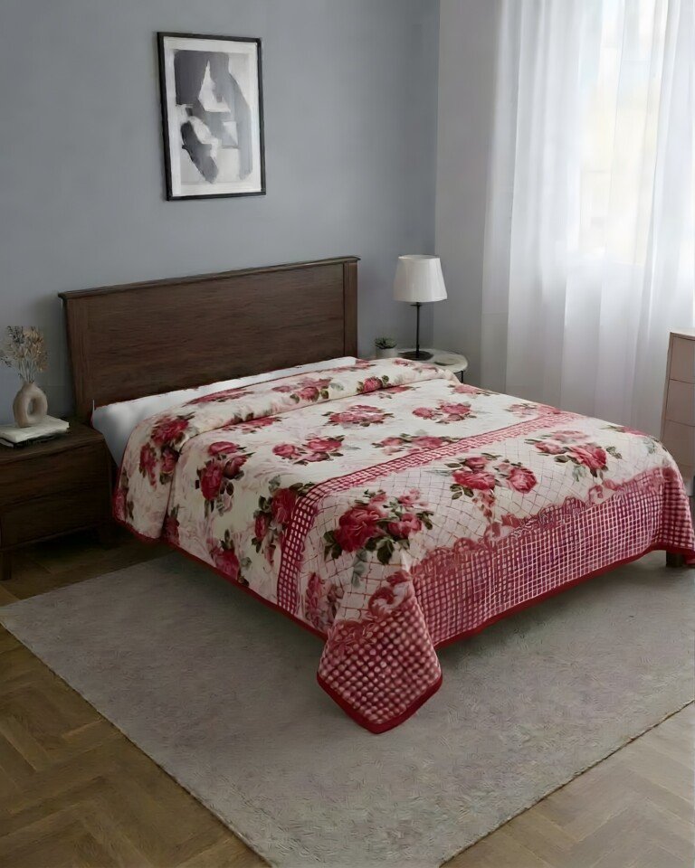 couverture TRUE LOVE roses rouges - Couverture TRUE LOVE MARQUE ABM 2 places 6 KG 220*240CM - Roses rouges, carreaux